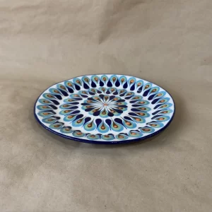 round medium plate B17