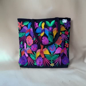 bag with embroidered flowers K04436